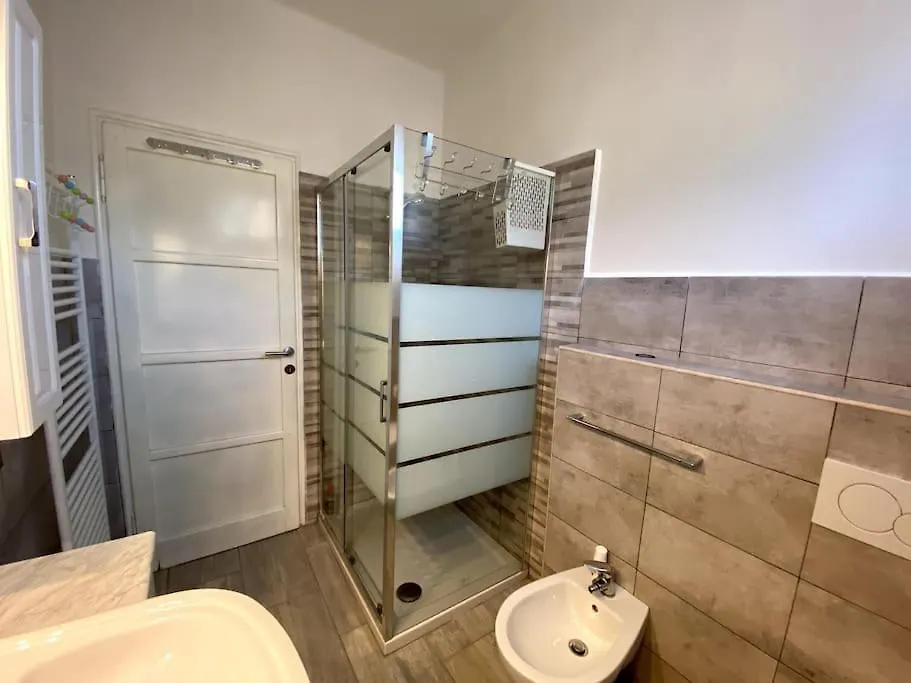 Casa Vacanze Porto Valtravaglia Lago Maggiore Holiday home